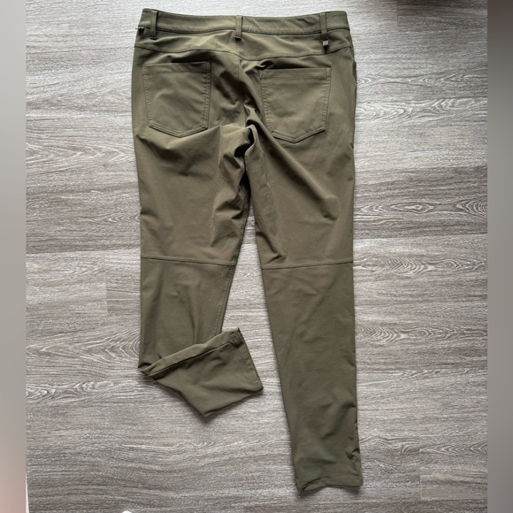 Lululemon Men’s ABC Slim Fit Pocket Pants - Picture 3 of 3